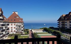 Sejour Romantique A Cabourg, Studio Vue Mer
